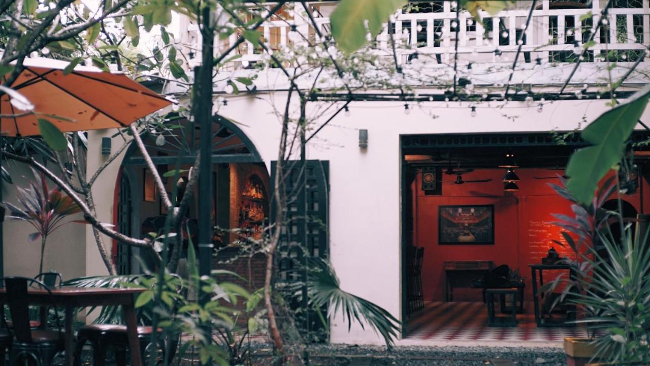 Hotel Monkey Republic Kampot Esterno foto