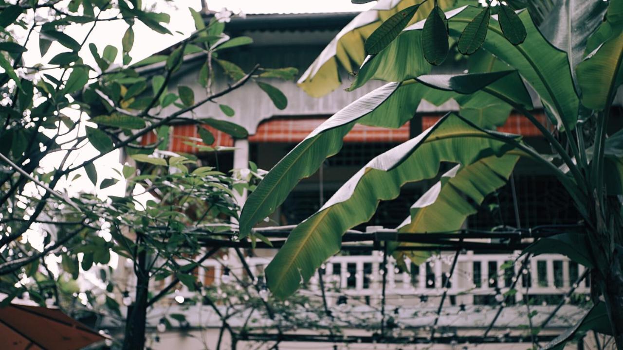 Hotel Monkey Republic Kampot Esterno foto